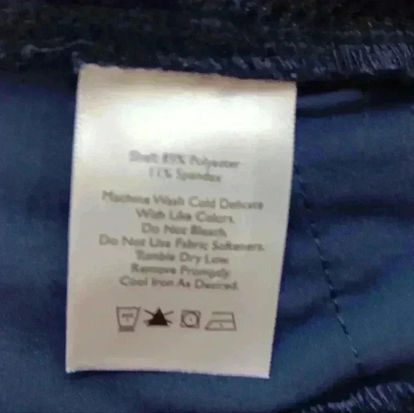 Eddie Bauer Cargo pocket ladies shorts. Size 14 - Picture 4 of 6